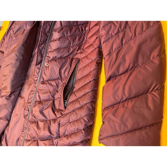 Andrew Marc Miranda Chevron Quilted Jacket Womens XS Burgundy Fur Trim Hood NWT - Picture 6 of 12
